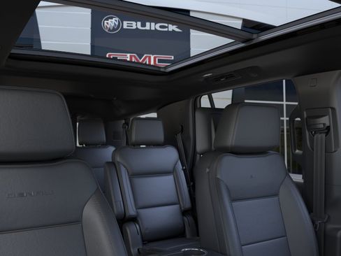 New 2026 GMC Yukon Denali w/ Denali Reserve Package AWD/4WD image 24