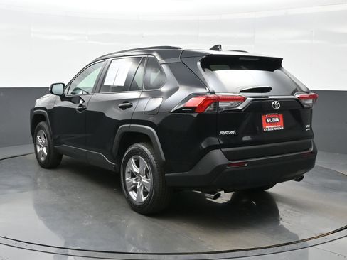 Used 2025 Toyota RAV4 XLE AWD/4WD image 4