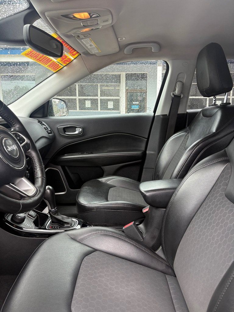 Used 2019 Jeep Compass Latitude AWD/4WD image 7