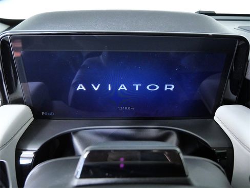 New 2025 Lincoln Aviator Reserve w/ Equipment Group 201A image 18