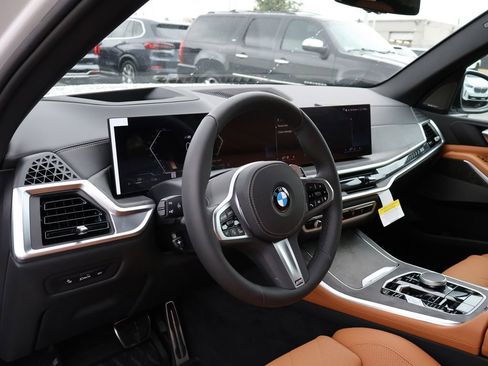 New 2026 BMW X5 xDrive40i w/ M Sport Package AWD/4WD image 18