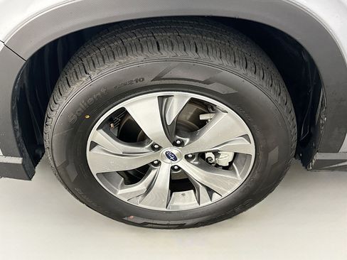 Used 2025 Subaru Ascent Premium AWD/4WD image 11