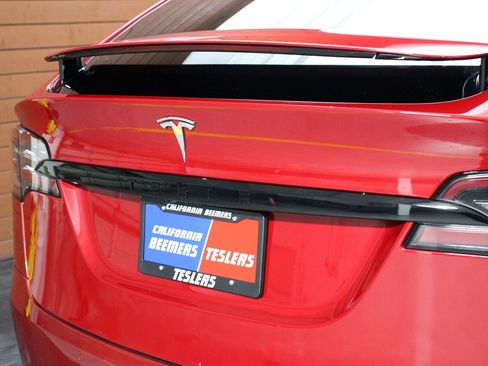 Used 2023 Tesla Model X image 13