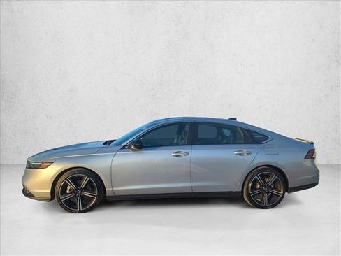 Used 2025 Honda Accord Sport image 5
