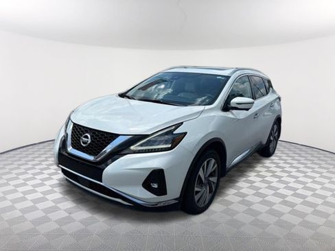 Used 2020 Nissan Murano SL w/ Moonroof Package FWD image 2
