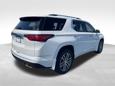 Used 2023 Chevrolet Traverse High Country AWD/4WD image 5