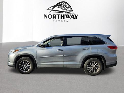 Used 2018 Toyota Highlander XLE image 7