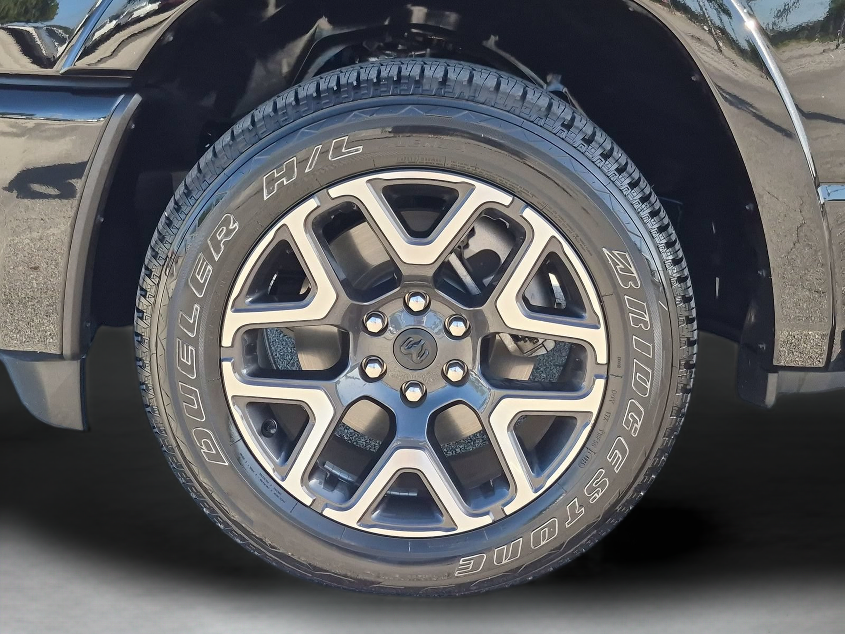 Used 2026 RAM 1500 Laramie w/ Sport Appearance Package RWD image 33