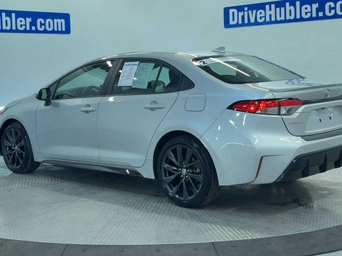 Used 2023 Toyota Corolla SE w/ SE Premium Package image 6