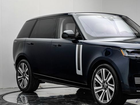 Used 2023 Land Rover Range Rover SV AWD/4WD image 26