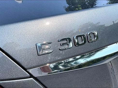 Certified 2018 Mercedes-Benz E 300 4MATIC image 12