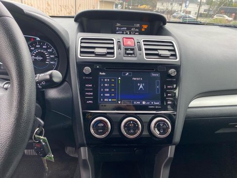 Used 2018 Subaru Forester 2.5i Premium AWD/4WD image 11