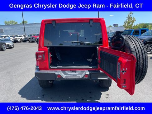 Certified 2025 Jeep Wrangler Unlimited Sahara w/ Safety Group AWD/4WD image 30