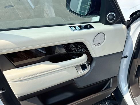Used 2019 Land Rover Range Rover HSE AWD/4WD image 18