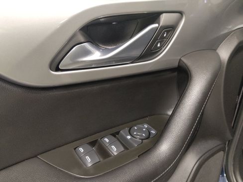 Used 2020 Chevrolet Blazer LT FWD image 27