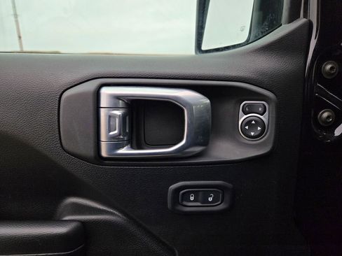 Used 2021 Jeep Wrangler Unlimited Rubicon image 12