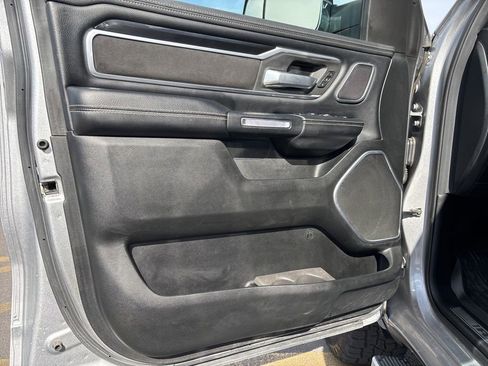 Used 2020 RAM 1500 Laramie AWD/4WD image 5