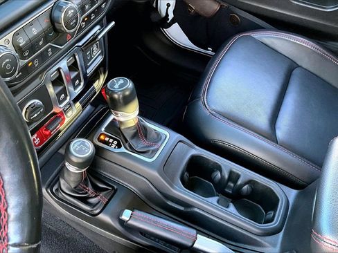 Certified 2022 Jeep Wrangler Rubicon w/ LED Lighting Group image 30