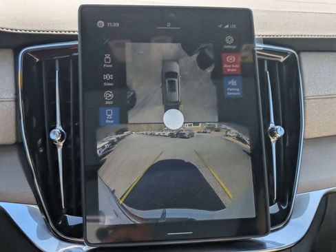 New 2026 Volvo XC90 T8 Ultra w/ Protection Package Premier image 24