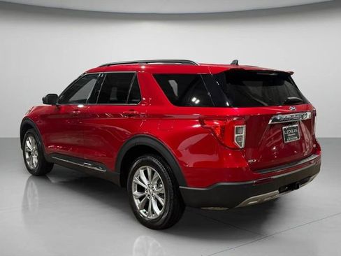 Used 2023 Ford Explorer XLT w/ Equipment Group 202A image 6