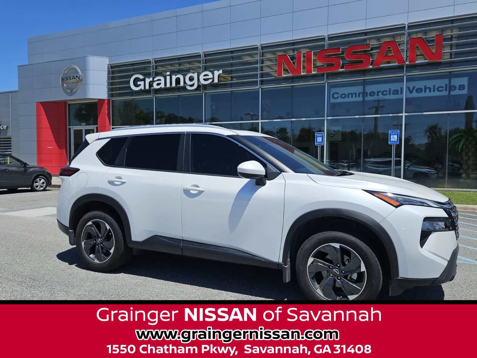 Used 2024 Nissan Rogue SV w/ SV Premium Package FWD image 1