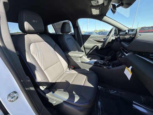 New 2026 Buick Envista Sport Touring w/ Convenience I Package image 34