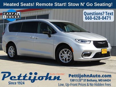 Used 2024 Chrysler Pacifica Touring-L