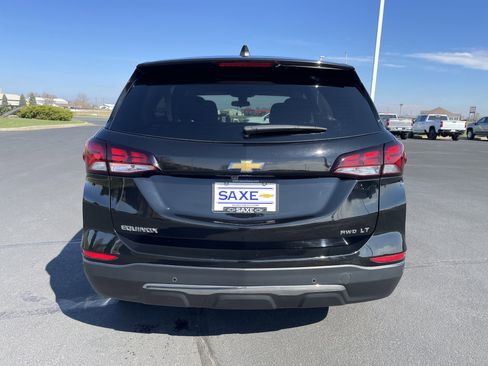 Used 2022 Chevrolet Equinox LT w/ Driver Convenience Package image 4