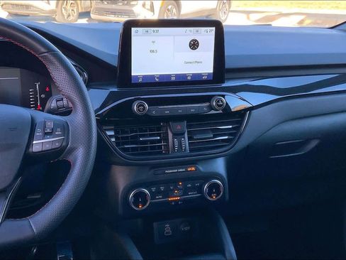 Used 2024 Ford Escape ST-Line image 7