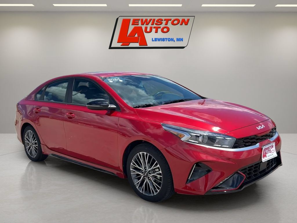 Used 2024 Kia Forte GT-Line w/ GT-Line Premium Package FWD image 7