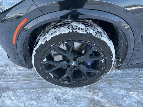 Used 2019 BMW X5 xDrive50i w/ M Sport Package image 11