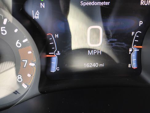 Used 2025 Jeep Compass Latitude w/ Convenience Group AWD/4WD image 18