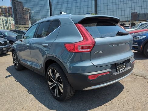Used 2023 Volvo XC40 B5 Ultimate w/ Protection Package Premier AWD/4WD image 5