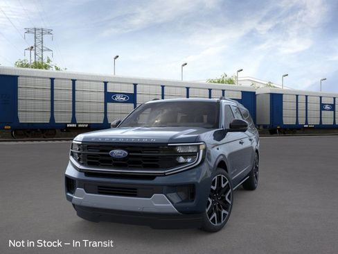 New 2026 Ford Expedition Max Platinum image 2
