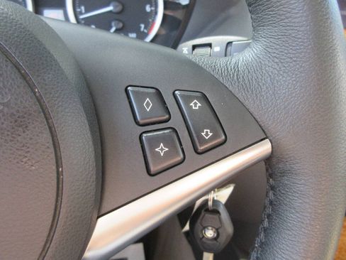 Used 2005 BMW 645Ci Convertible RWD image 26