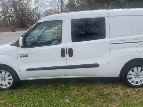 Used 2019 RAM ProMaster City Tradesman SLT image 1