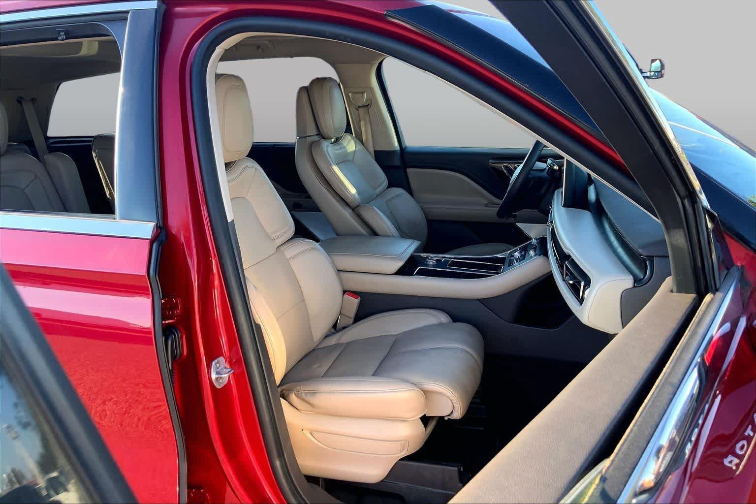 Used 2020 Lincoln Aviator Reserve w/ Equipment Group 201A RWD image 9
