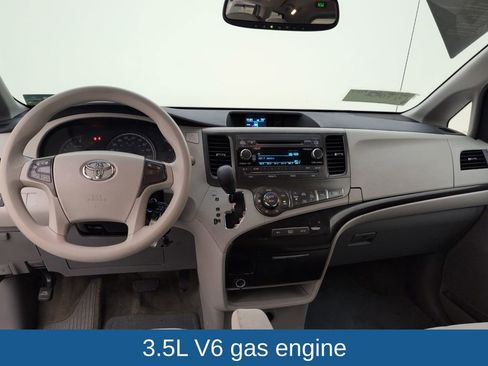Used 2013 Toyota Sienna LE image 7