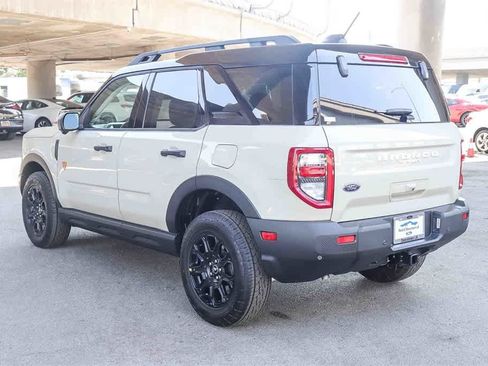 New 2025 Ford Bronco Sport Badlands image 6