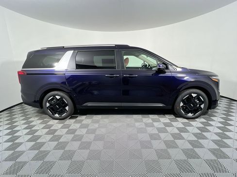 New 2026 Kia Carnival EX image 2