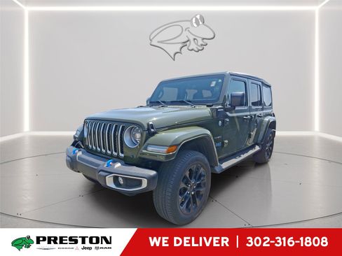 Used 2023 Jeep Wrangler Unlimited Sahara AWD/4WD image 1