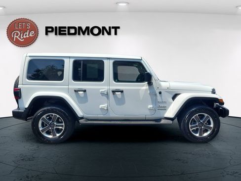 Used 2020 Jeep Wrangler Unlimited Sahara AWD/4WD image 4