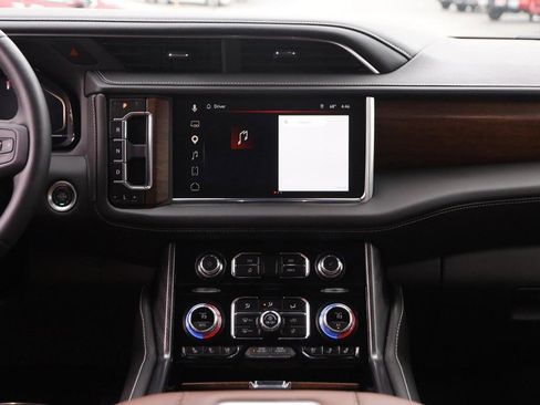 Used 2024 GMC Yukon Denali Ultimate AWD/4WD image 29