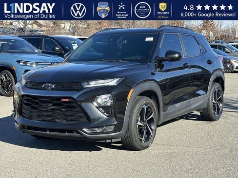 Used 2022 Chevrolet TrailBlazer RS w/ Technology Package image 3