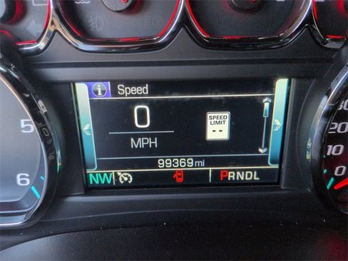 Used 2019 Chevrolet Tahoe LT image 12