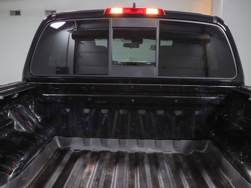 Used 2022 Nissan Frontier PRO-4X w/ Technology Package image 29