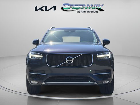 Used 2019 Volvo XC90 T5 Momentum w/ Protection Package FWD image 2