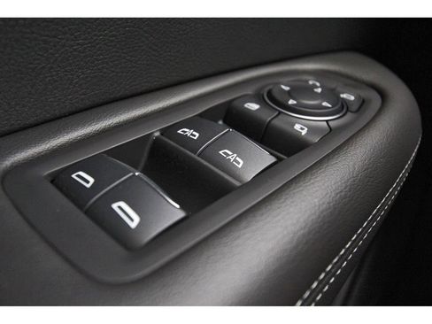 New 2025 Cadillac XT6 Luxury image 15