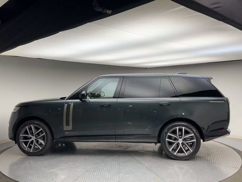 Used 2024 Land Rover Range Rover Long Wheelbase SE AWD/4WD image 5