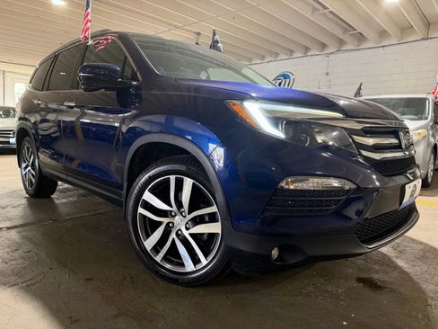 Used 2017 Honda Pilot Touring image 5